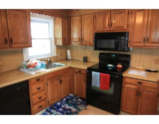 83 Saint Lawrence Ave, Springfield, MA 01104 photo 5