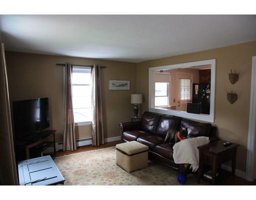 83 Saint Lawrence Ave, Springfield, MA 01104 photo 2