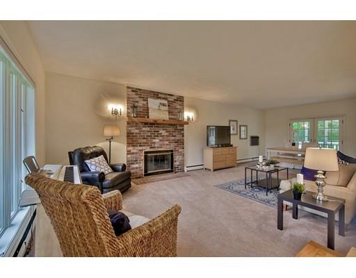 8 Lindberg Dr, Gloucester, MA 01930 photo 4