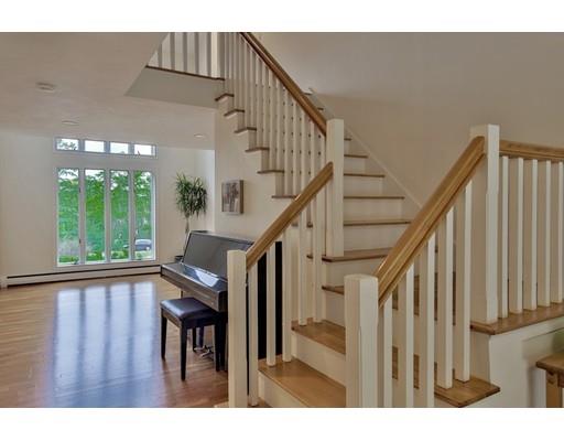 8 Lindberg Dr, Gloucester, MA 01930 photo 17