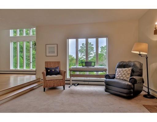 8 Lindberg Dr, Gloucester, MA 01930 photo 5