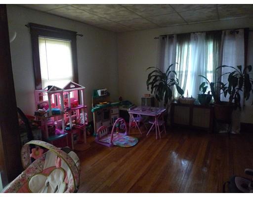 53 Beverly St, Chicopee, MA 01013 photo 4