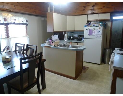 53 Beverly St, Chicopee, MA 01013 photo 9