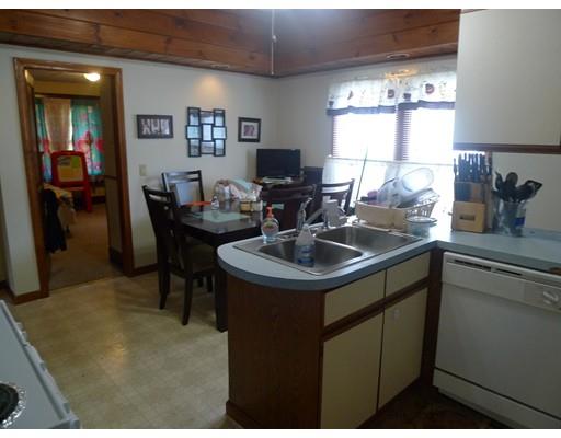 53 Beverly St, Chicopee, MA 01013 photo 8