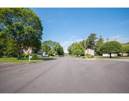 19 Burning Tree Rd, Natick, MA 01760 photo 14