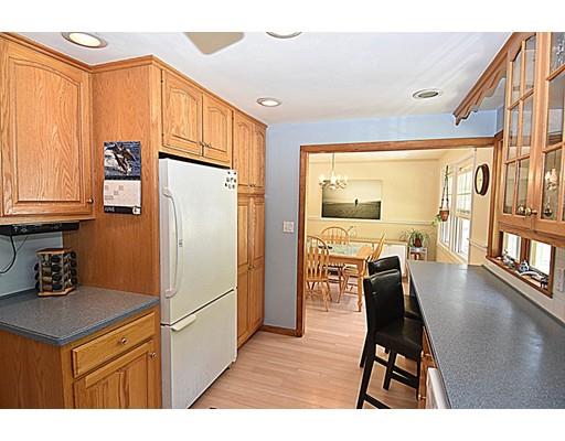 11 Wellesley Rd, Danvers, MA 01923 photo 8