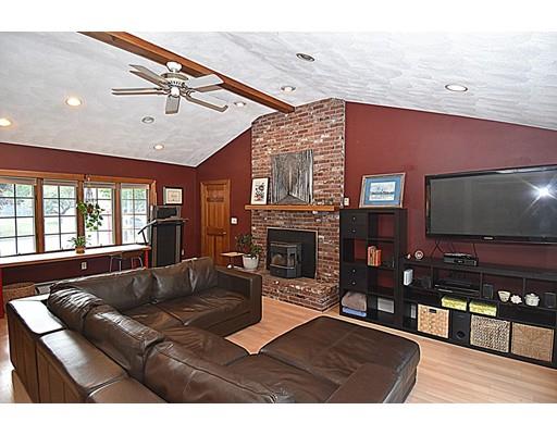 11 Wellesley Rd, Danvers, MA 01923 photo 4