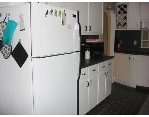 8 Rhinebeck Ave, Springfield, MA 01129 photo 11