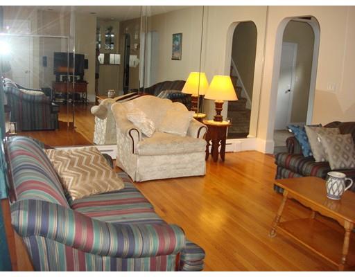8 Rhinebeck Ave, Springfield, MA 01129 photo 7