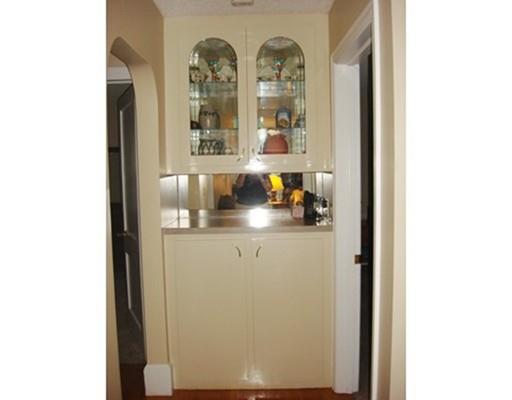 8 Rhinebeck Ave, Springfield, MA 01129 photo 9