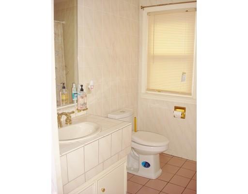 8 Rhinebeck Ave, Springfield, MA 01129 photo 10