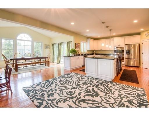 13 Robin Hill Rd, Danvers, MA 01923 photo 8