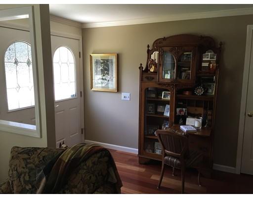 6 Ginger Dr, Chicopee, MA 01020 photo 4
