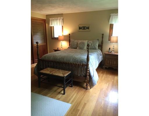 28 Hemlock Dr, Canton, MA 02021 photo 8