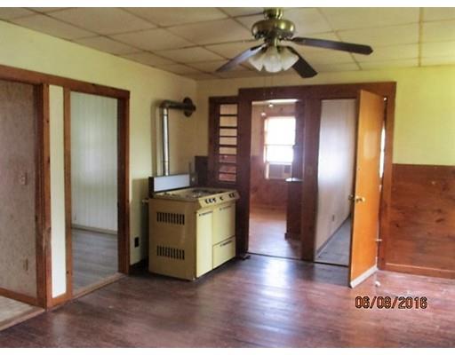16 Maple St, Webster, MA 01570 photo 8