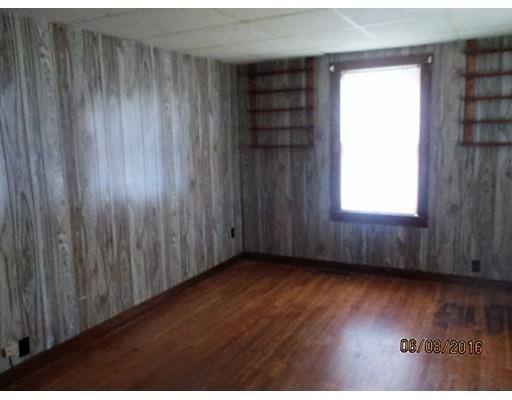 16 Maple St, Webster, MA 01570 photo 7