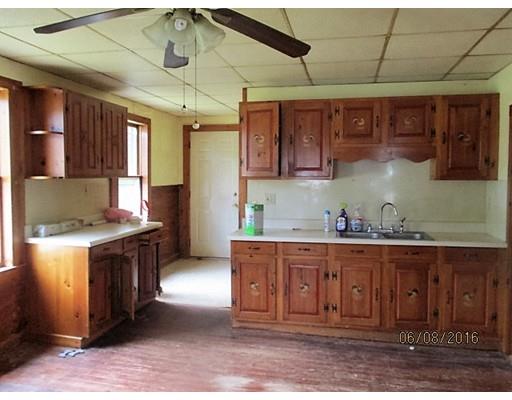 16 Maple St, Webster, MA 01570 photo 9