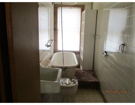16 Maple St, Webster, MA 01570 photo 5