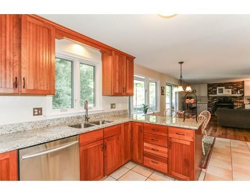 7 Mohawk Dr, Longmeadow, MA 01106 photo 10