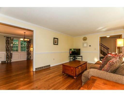 7 Mohawk Dr, Longmeadow, MA 01106 photo 4