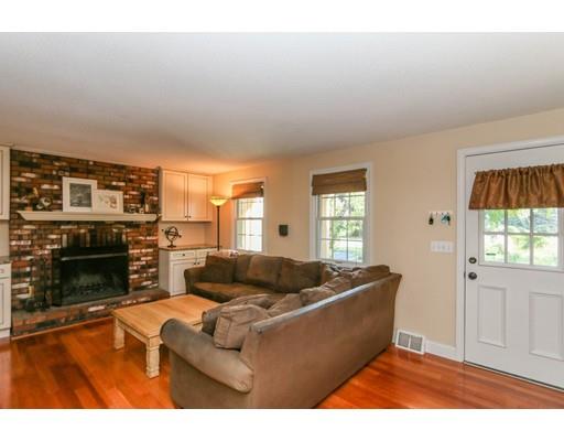 7 Mohawk Dr, Longmeadow, MA 01106 photo 13