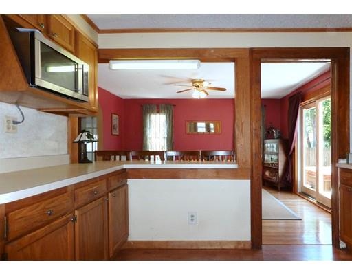 138 Gillette Ave, Springfield, MA 01118 photo 8
