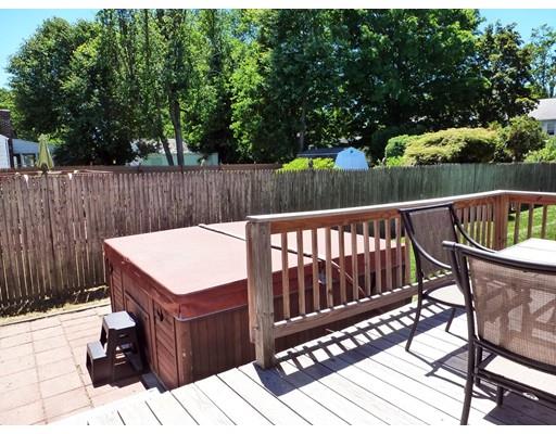 138 Gillette Ave, Springfield, MA 01118 photo 18