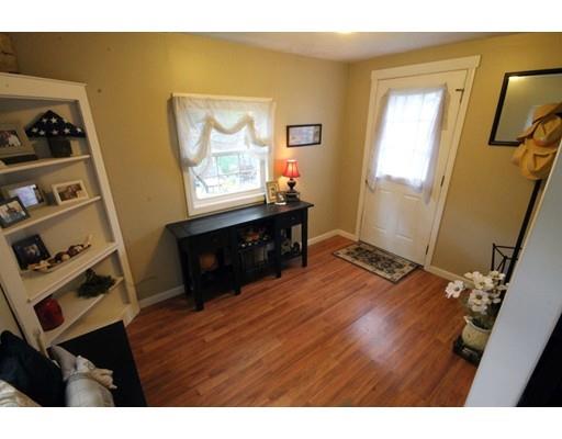 66 Roanoke Rd, Springfield, MA 01118 photo 7