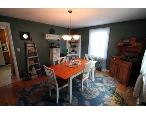 66 Roanoke Rd, Springfield, MA 01118 photo 3