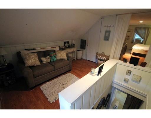 66 Roanoke Rd, Springfield, MA 01118 photo 9