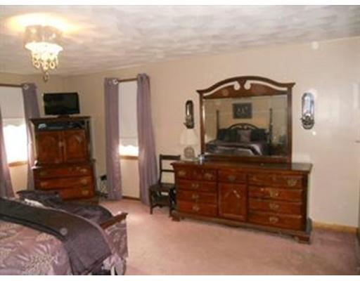 29 Jade Dr, Raynham, MA 02767 photo 4