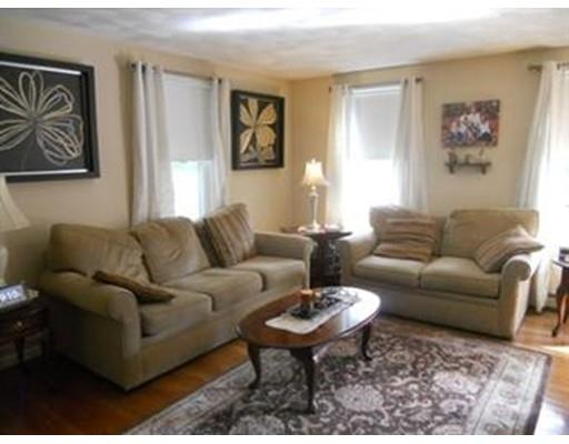 29 Jade Dr, Raynham, MA 02767 photo 8