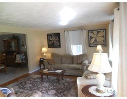 29 Jade Dr, Raynham, MA 02767 photo 11