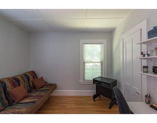 90 N Maple St, Florence, MA 01062 photo 10