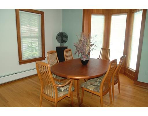 90 N Maple St, Florence, MA 01062 photo 7