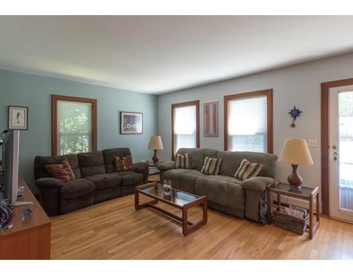 90 N Maple St, Florence, MA 01062 photo 11