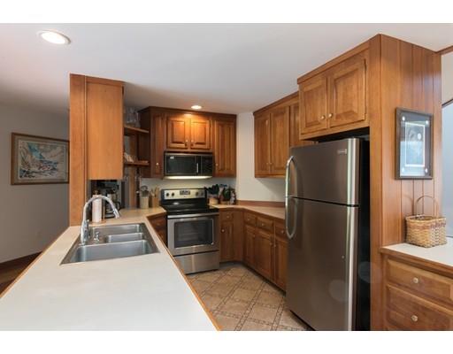90 N Maple St, Florence, MA 01062 photo 6