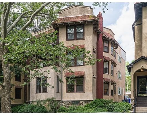 189 Rawson Rd #1, Brookline, MA 02445 photo 1