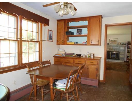 209 Forest Hills Rd, Springfield, MA 01128 photo 4