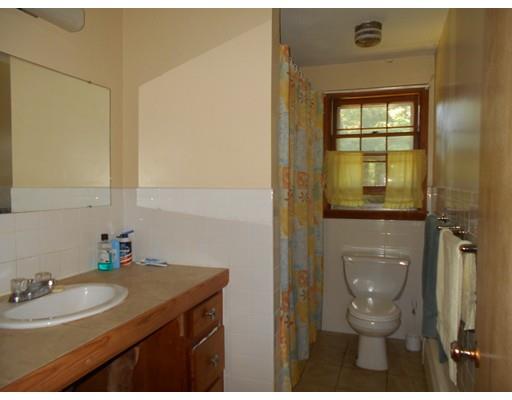 209 Forest Hills Rd, Springfield, MA 01128 photo 7