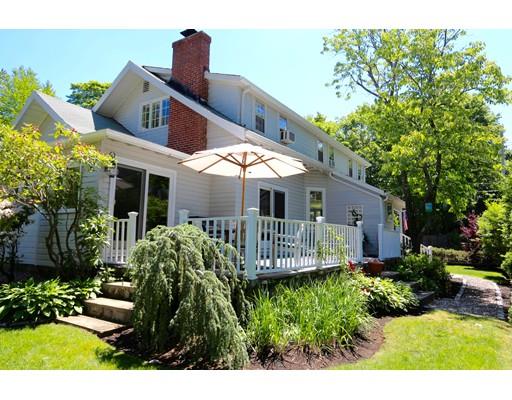 34 Brown St, Marblehead, MA 01945 photo 3