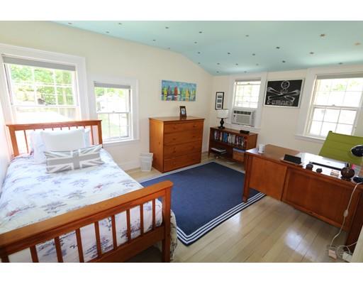 34 Brown St, Marblehead, MA 01945 photo 13