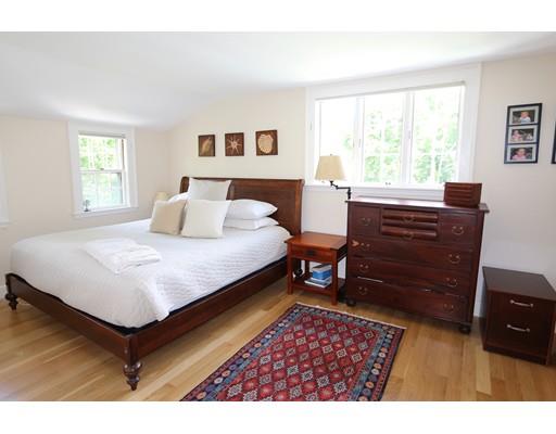 34 Brown St, Marblehead, MA 01945 photo 12