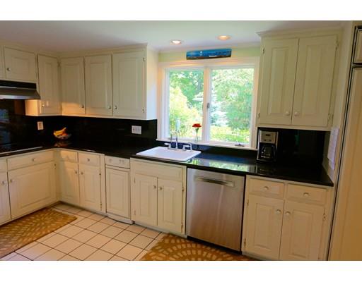 34 Brown St, Marblehead, MA 01945 photo 5