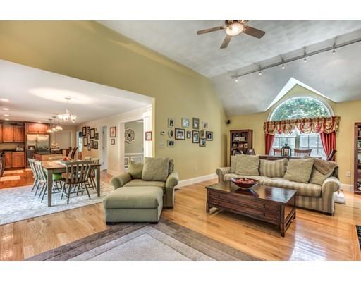 5 Ossippee Ln, Wakefield, MA 01880 photo 17