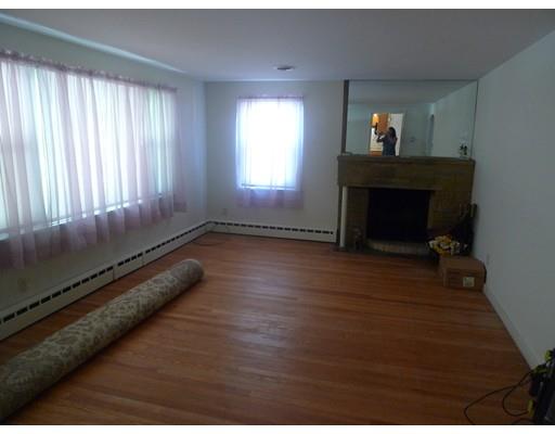 297 Roosevelt Ave, Springfield, MA 01118 photo 2