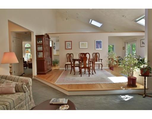 73 Holly St, Gloucester, MA 01930 photo 8
