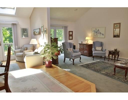 73 Holly St, Gloucester, MA 01930 photo 14