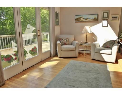 73 Holly St, Gloucester, MA 01930 photo 12
