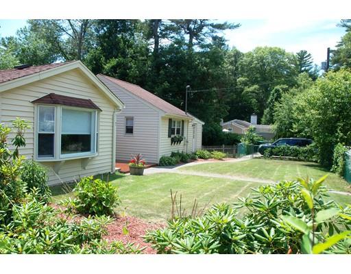 7 Spruce St, Halifax, MA 02338 photo 2